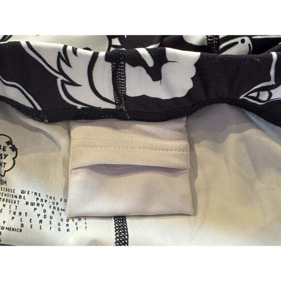 FUTURE FANTASY DELIGHT Slit Weave Graphic Leggings Streetwear Rave Festival Sz M - Picture 9 of 10